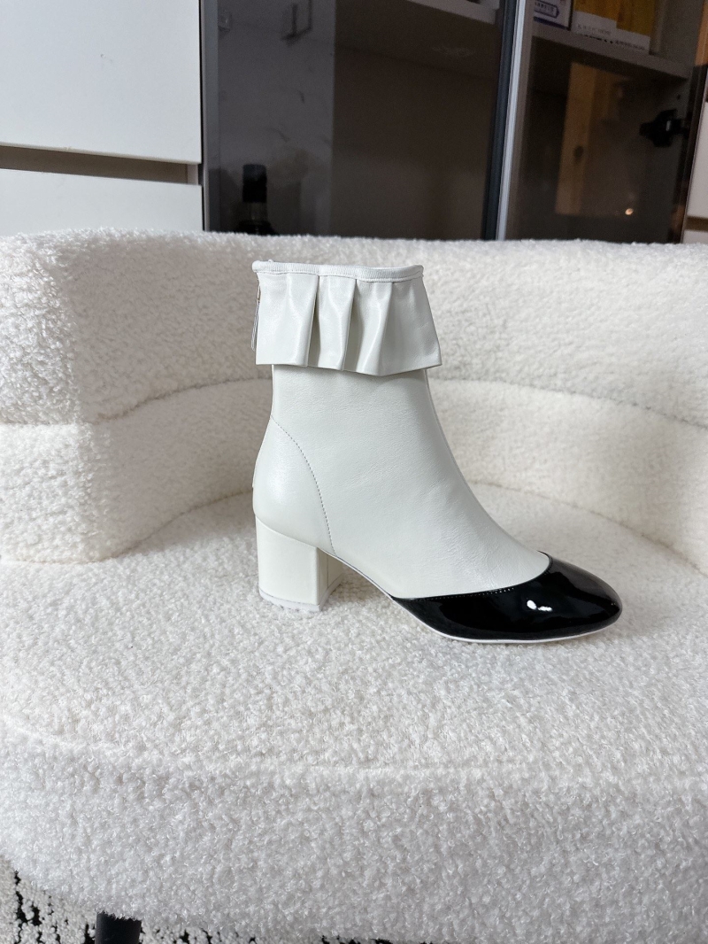 Ch**el boots